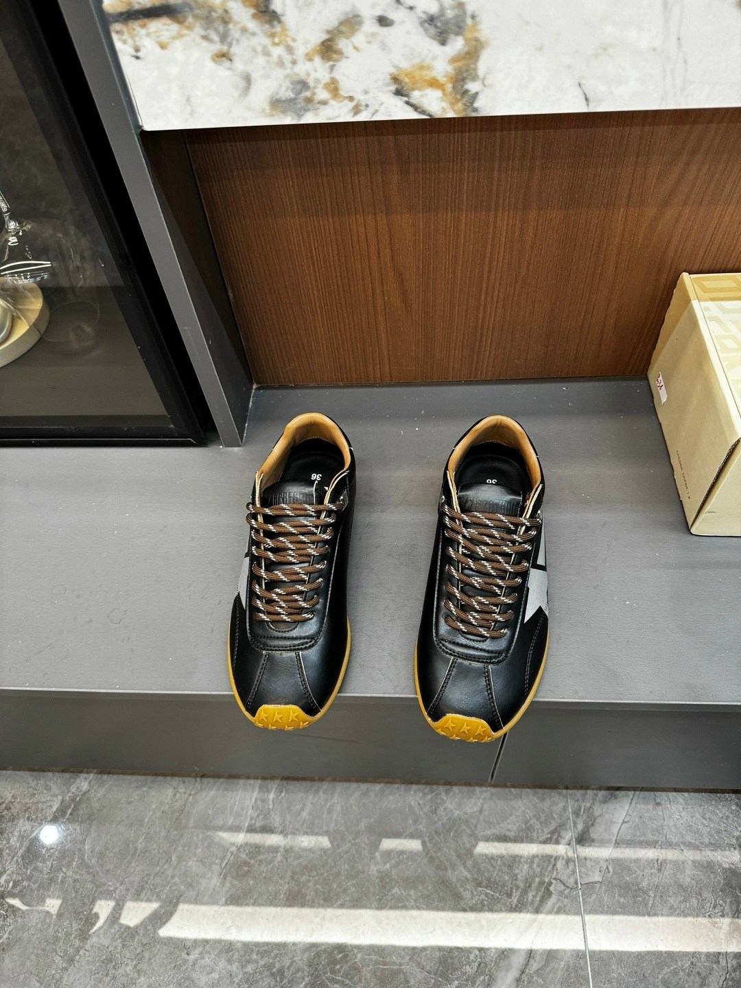 ,кроссовки golden goose,кожаные кроссовки,женские кожаные кроссовки,кроссовки премиум