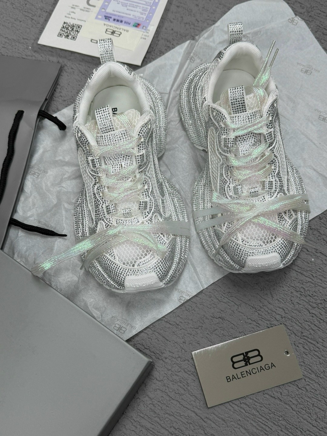 кроссовки женские balenciaga,кроссовки balenciaga,женские кроссовки,кроссовки баленсиага,