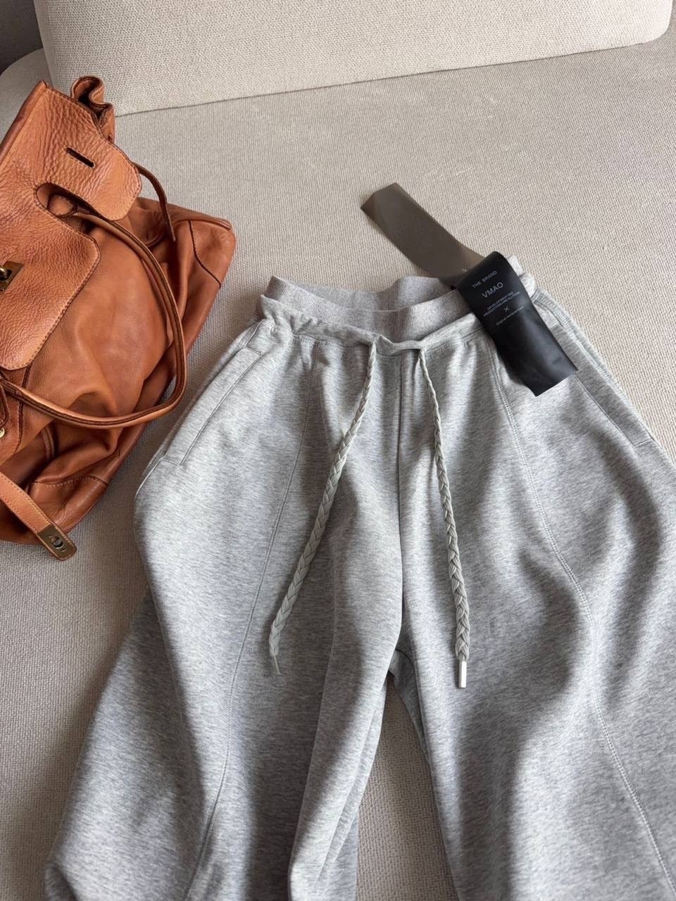 брюки спортивные,брюки широкие,брюки трикотажные,серые спортивные штаны женские,спортивные брюки женские trendyol twoaw22ea0568 серые l