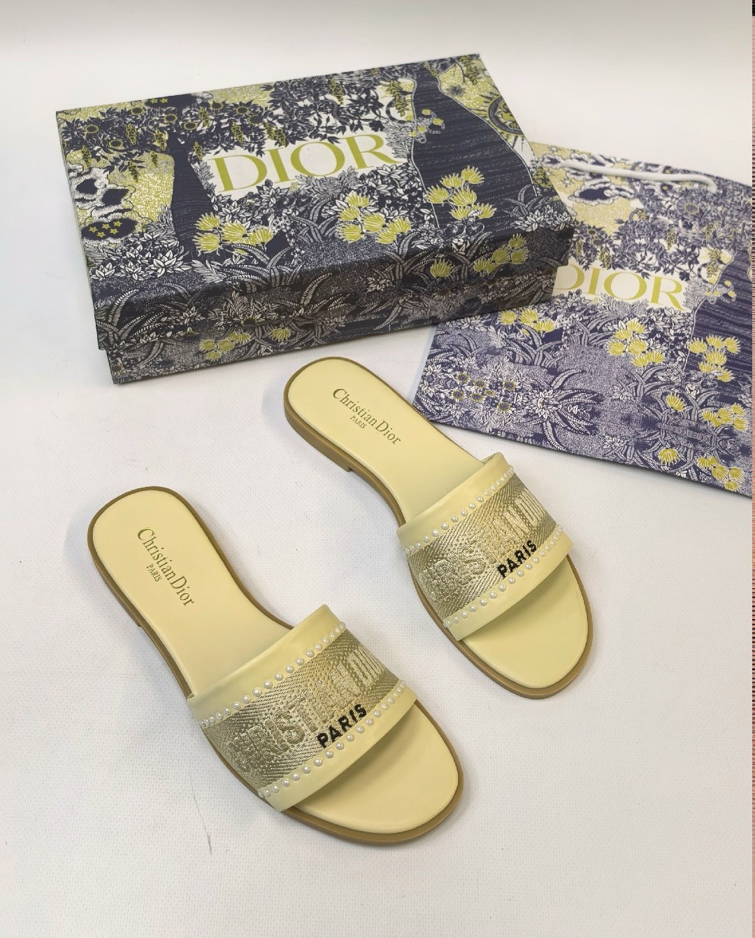 шлепанцы кристиан диор,шлепанцы christian dior,шлепки диор,christian dior шлепанцы коллекция 2026,шлепанцы женские