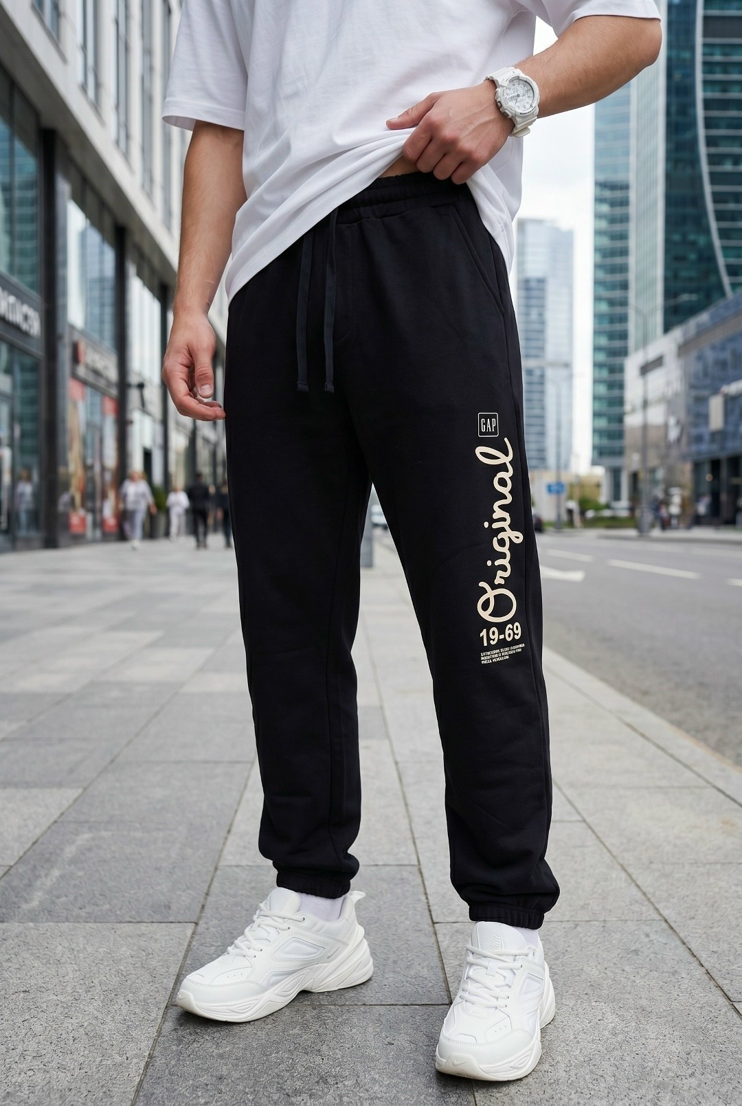 брюки спортивные,спортивные джоггеры,брюки джоггеры,джоггеры мужские,мужские спортивные брюки