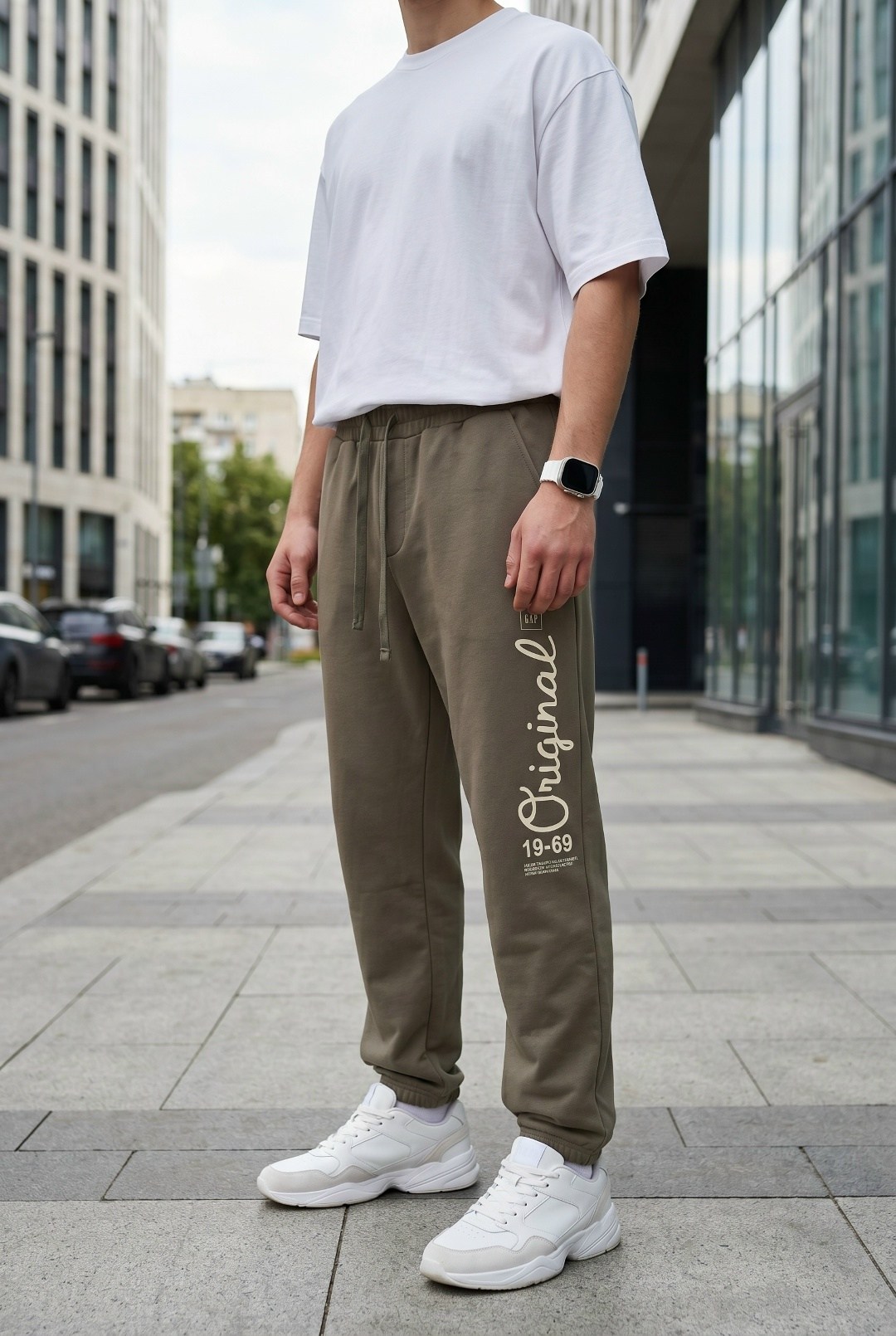 брюки спортивные,спортивные джоггеры,брюки джоггеры,джоггеры мужские,мужские спортивные брюки