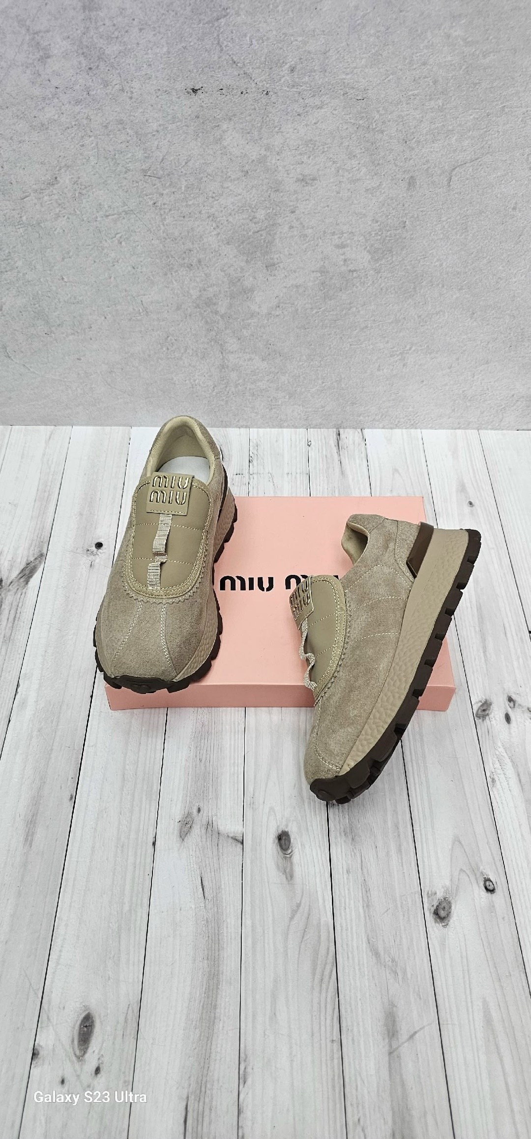 miu miu кроссовки женские,,кроссовки miu miu,женские кроссовки miu miu tyre молочные,кроссовки miu