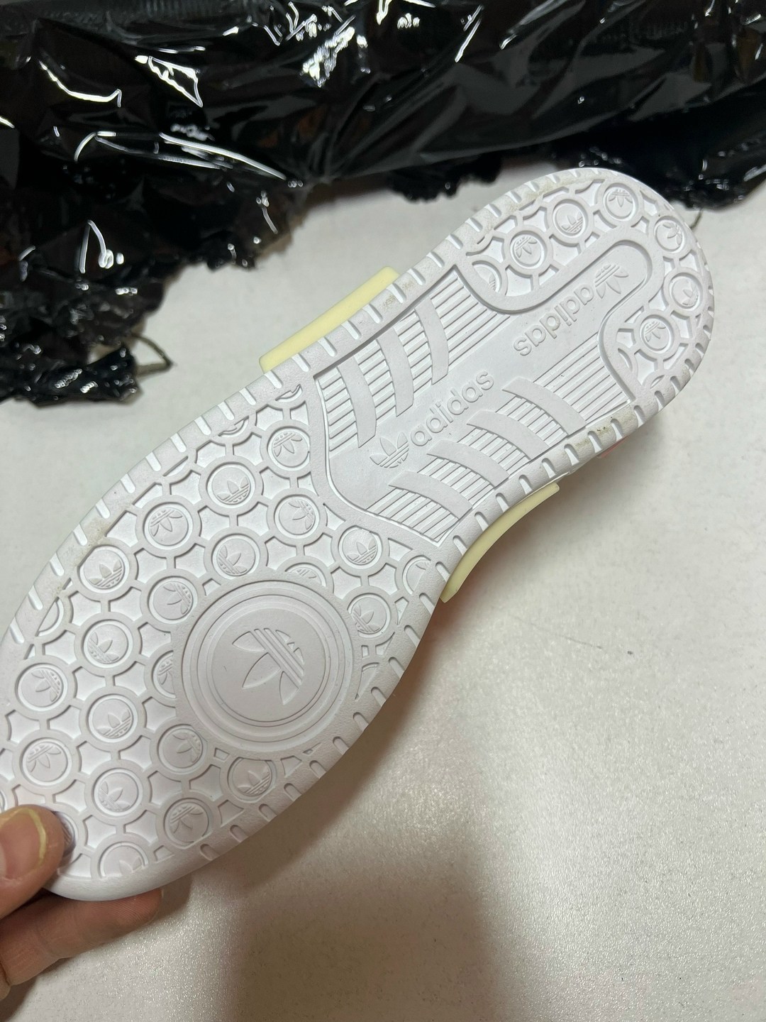 кроссовки adidas,кроссовки adidas original,кроссовки,кроссовки адидас,кроссовки adidas женские