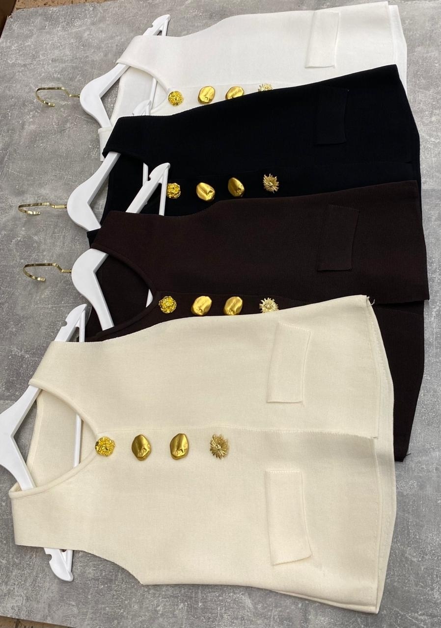 жилет на пуговицах,жилет и юбка,юбка с лямками,костюм женский,платье стильное