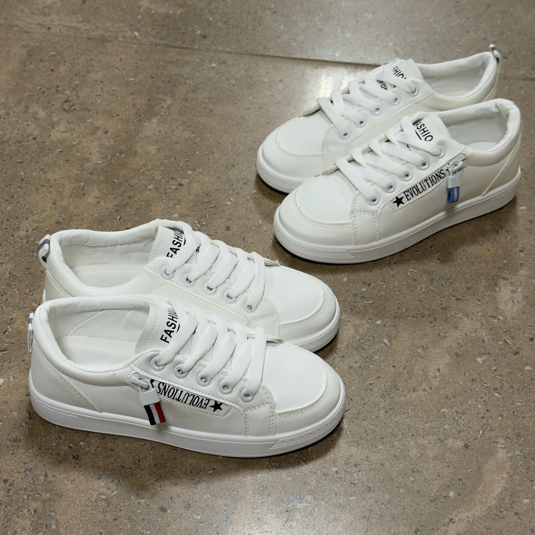 ,белые кроссовки,женские кроссовки,обуви,спортивная