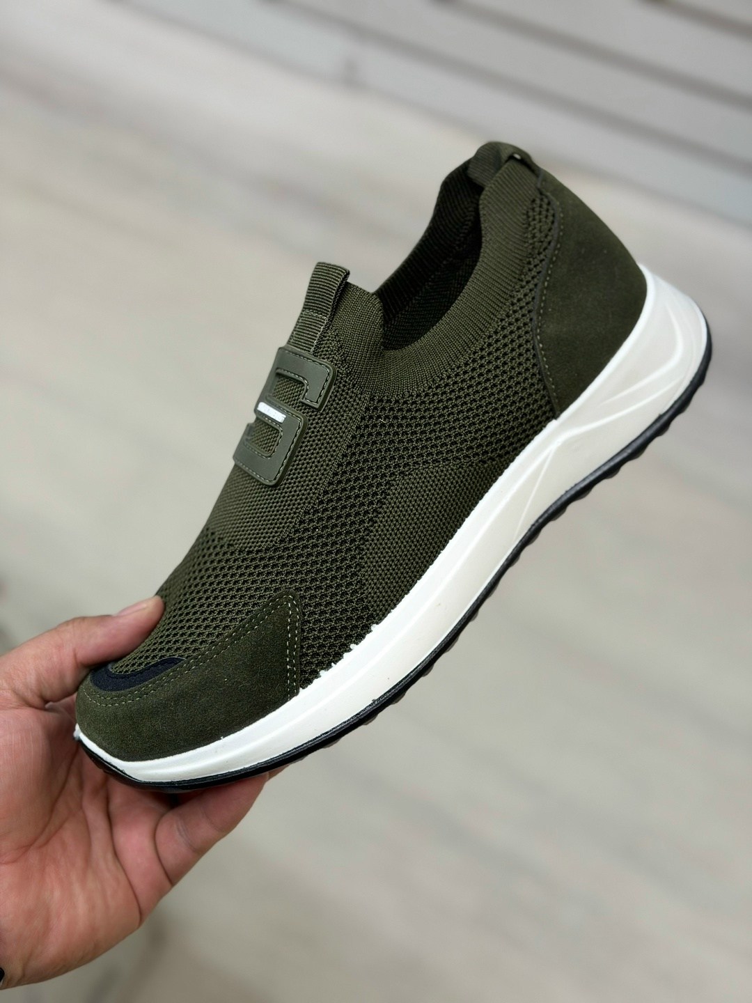 ,женские кроссовки,спортивная ,кроссовки повседневные,мужские кроссовки