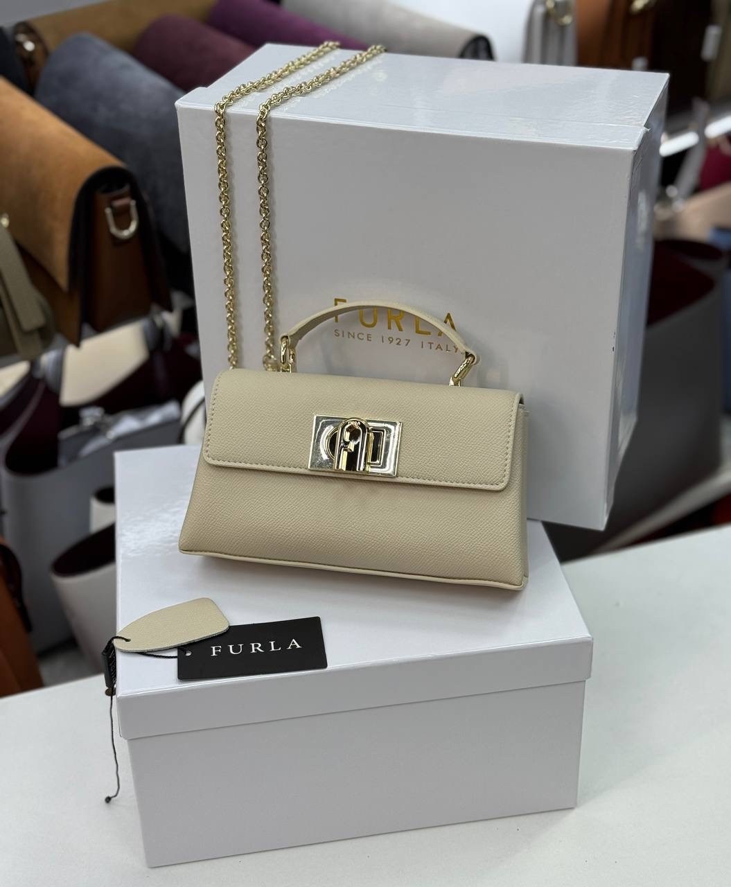 сумка furla,сумка furla 1927,женская светло-зеленая сумка furla 1927 furla,furla мини-сумка 1927 зеленый,furla маленькая сумка через плечо 1927, зеленый