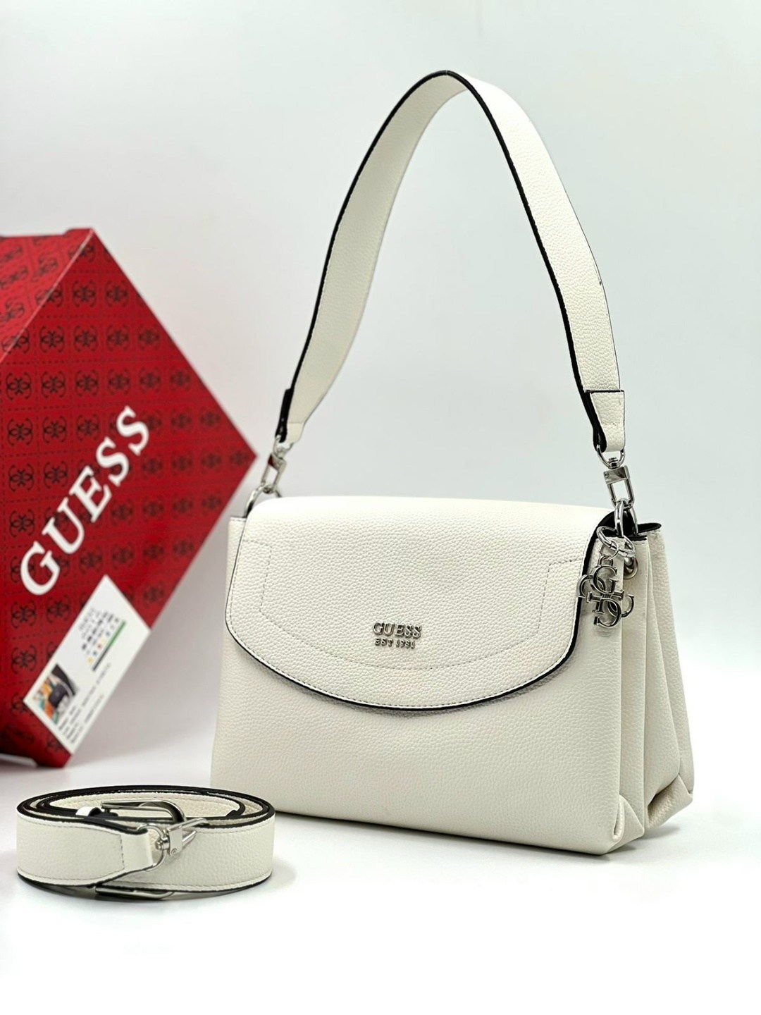 белая сумка guess,сумка женская guess,guess сумка,сумка guess женская белая,сумка guess оригинал