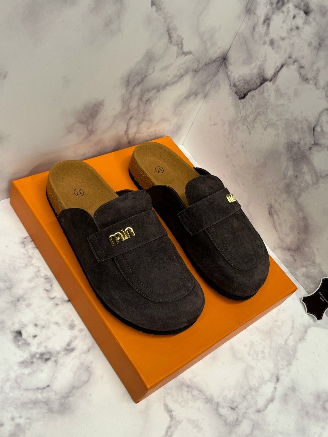,замшевые шлепанцы hermes,мюли сабо,мюли замшевые,мюли miu miu