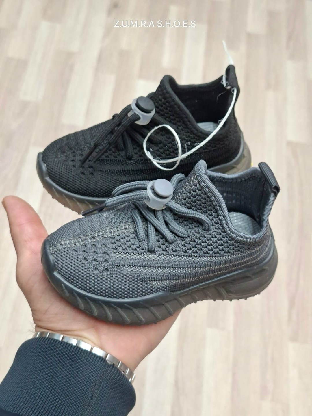 кроссовки,детские кроссовки,кроссовки с резиновой подошвой,чешки кроссовки,спортивная