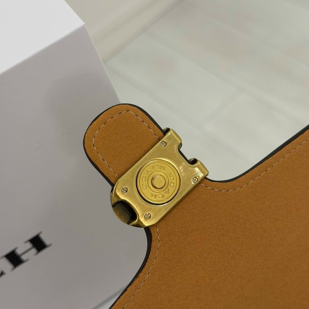 модная сумка,женская сумка coach,сумка coach,дизайнерские сумки,сумка coach tabby белая