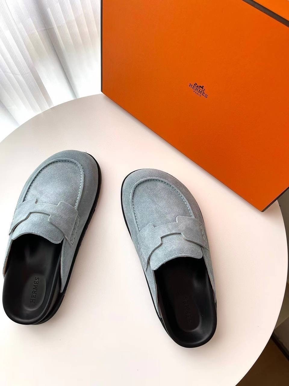 лоферы loro piana женские,лоферы женские замшевые,лоферы замшевый,hermes голубые замшевые мюли,модные лоферы