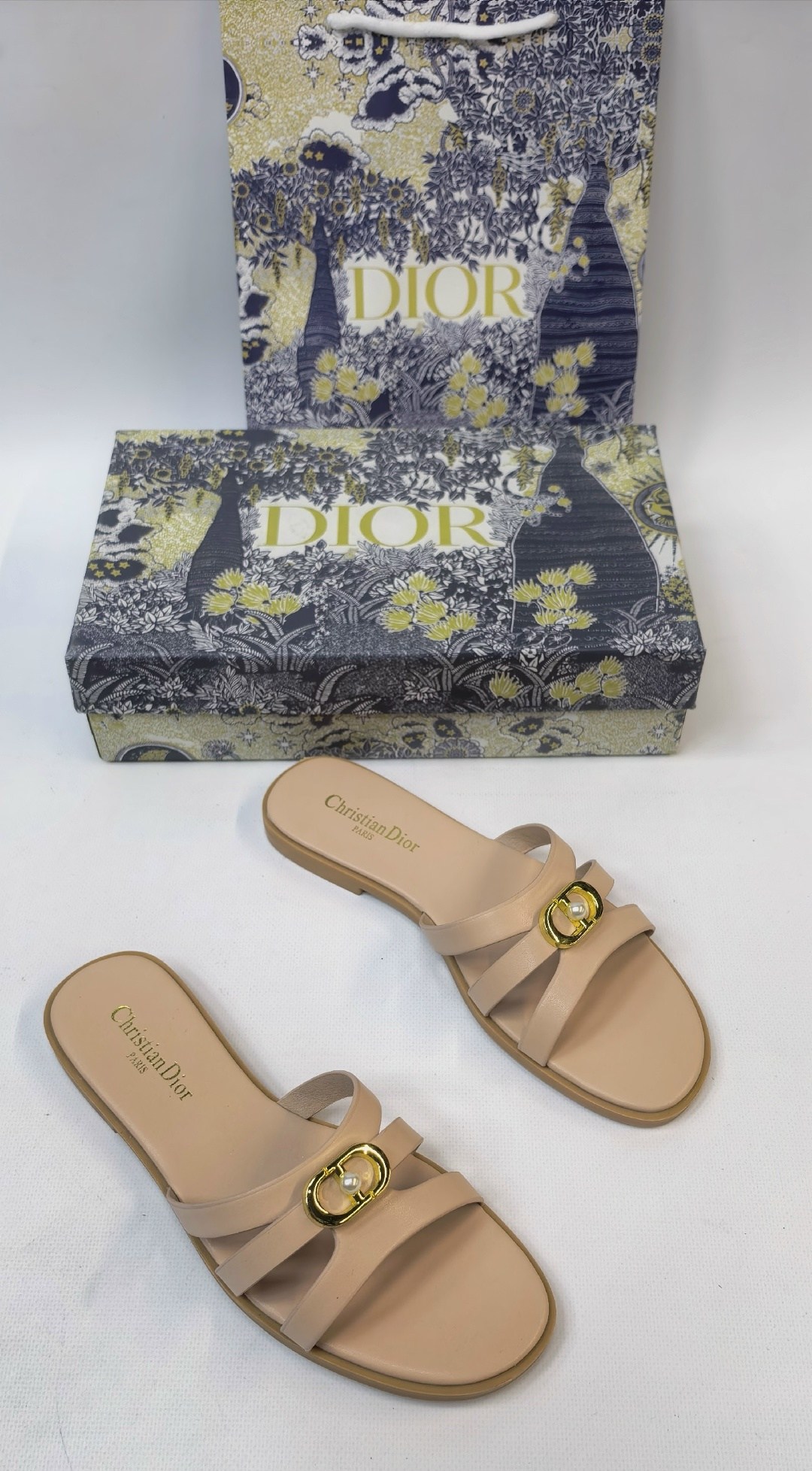 шлепанцы кристиан диор,шлепанцы женские кристиан диор,шлепки диор,шлепанцы christian dior,шлепки кристиан диор