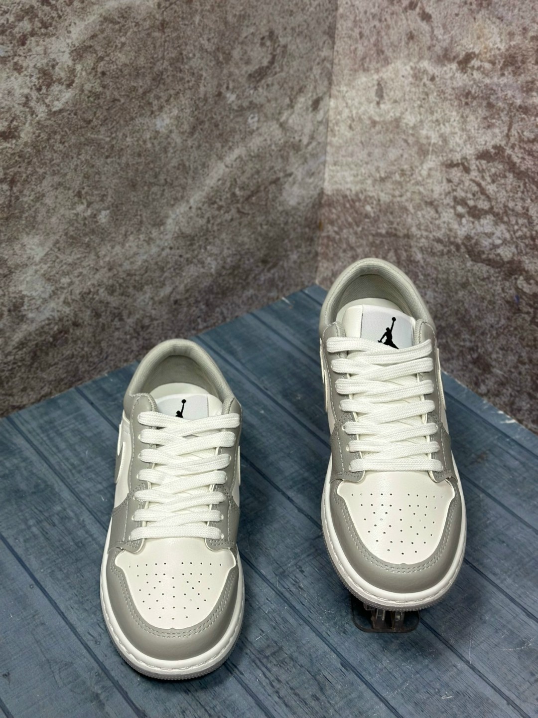 nike air jordan 1 low wolf grey,air jordan 1 low wolf grey dc0774-105,кроссовки nike air jordan 1 low,nike air jordan 1 low,кроссовки