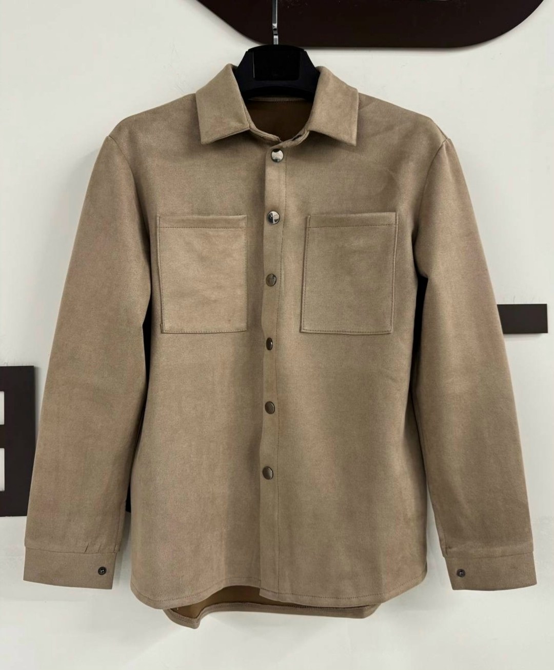 бежевая рубашка,повседневная рубашка,мужская рубашка,рубашка с карманами,рубашка