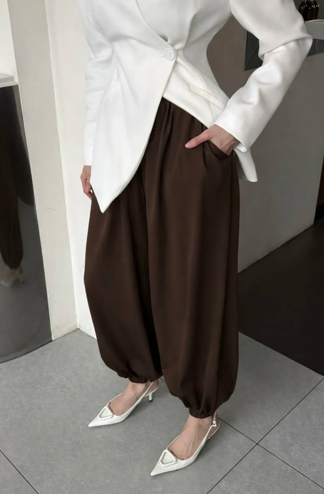 широкие брюки,одежда брюки,женские широкие брюки,брюки с широкими штанинами,белые плиссированные повседневные длинные широкие брюки с высокой талией