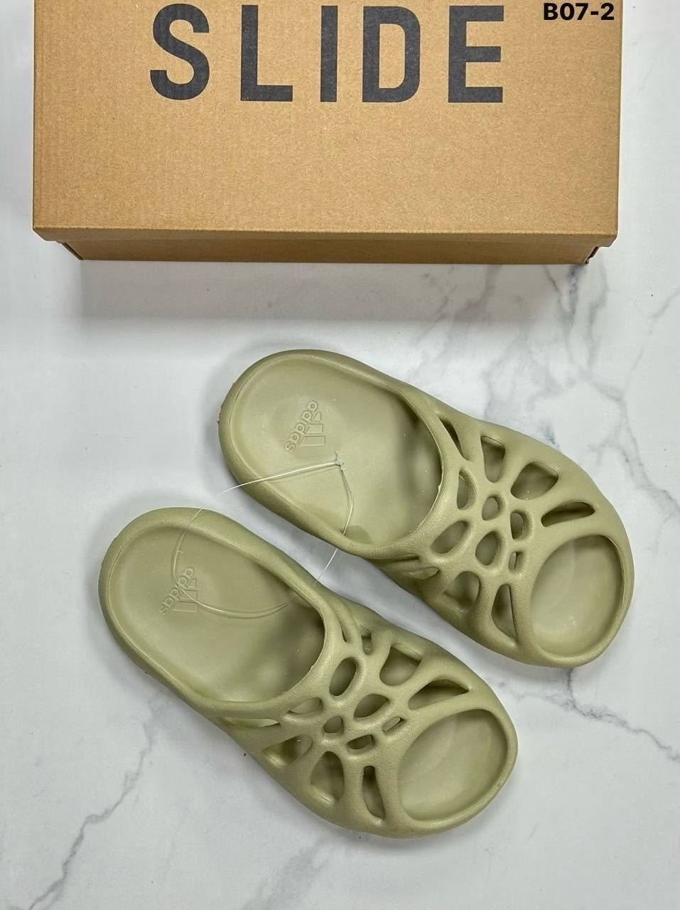 adidas yeezy 450 slide,,женские шлепанцы,пляжные сандалии,adidas yeezy slide
