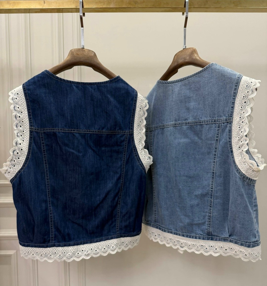 джинсовая жилетка,джинсовый жилет женский,джинсовый жилет,жилет из старых джинсов своими руками для женщины,джинсовая жилетка с карманами