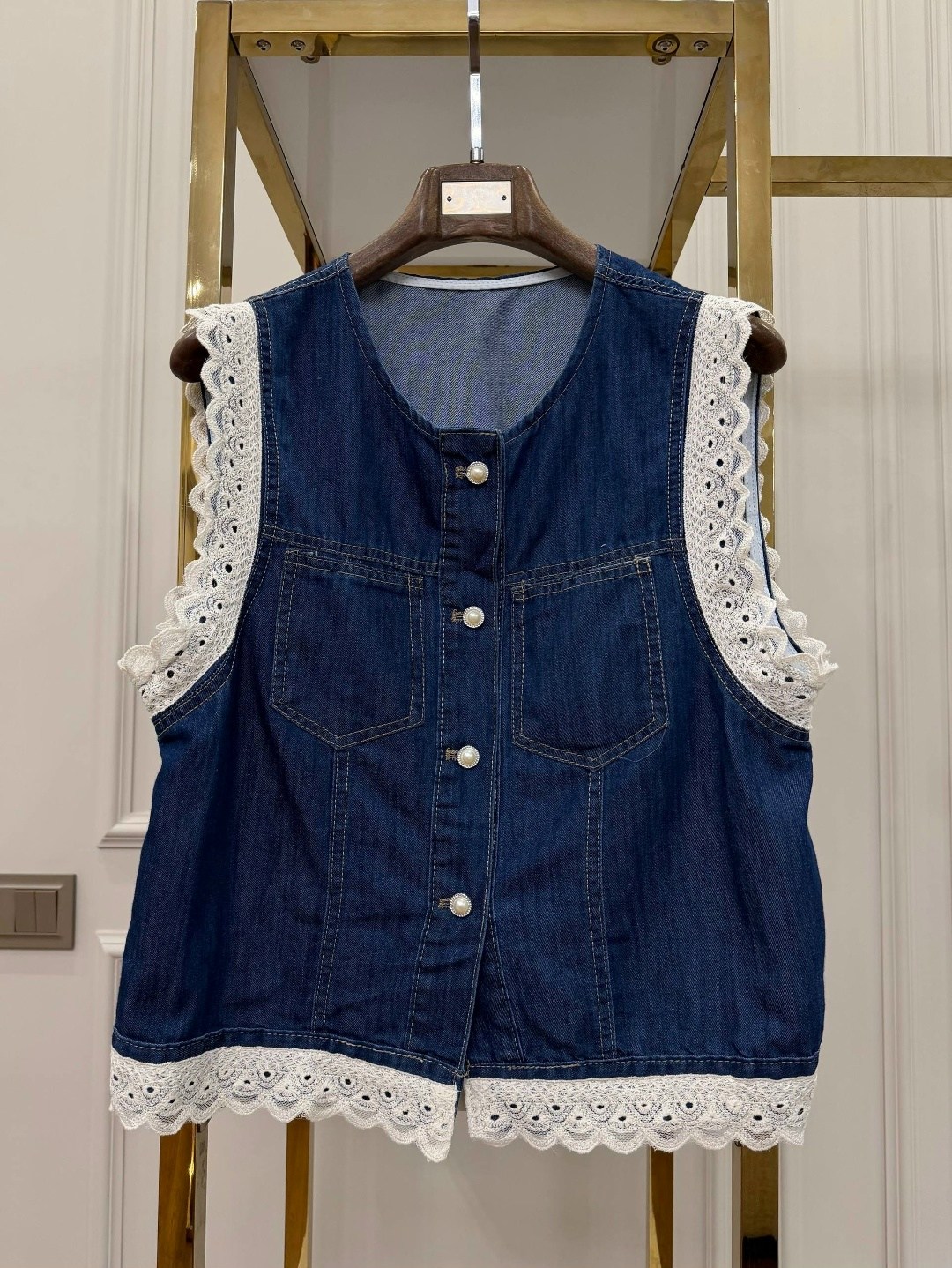 джинсовая жилетка,джинсовый жилет женский,джинсовый жилет,жилет из старых джинсов своими руками для женщины,джинсовая жилетка с карманами