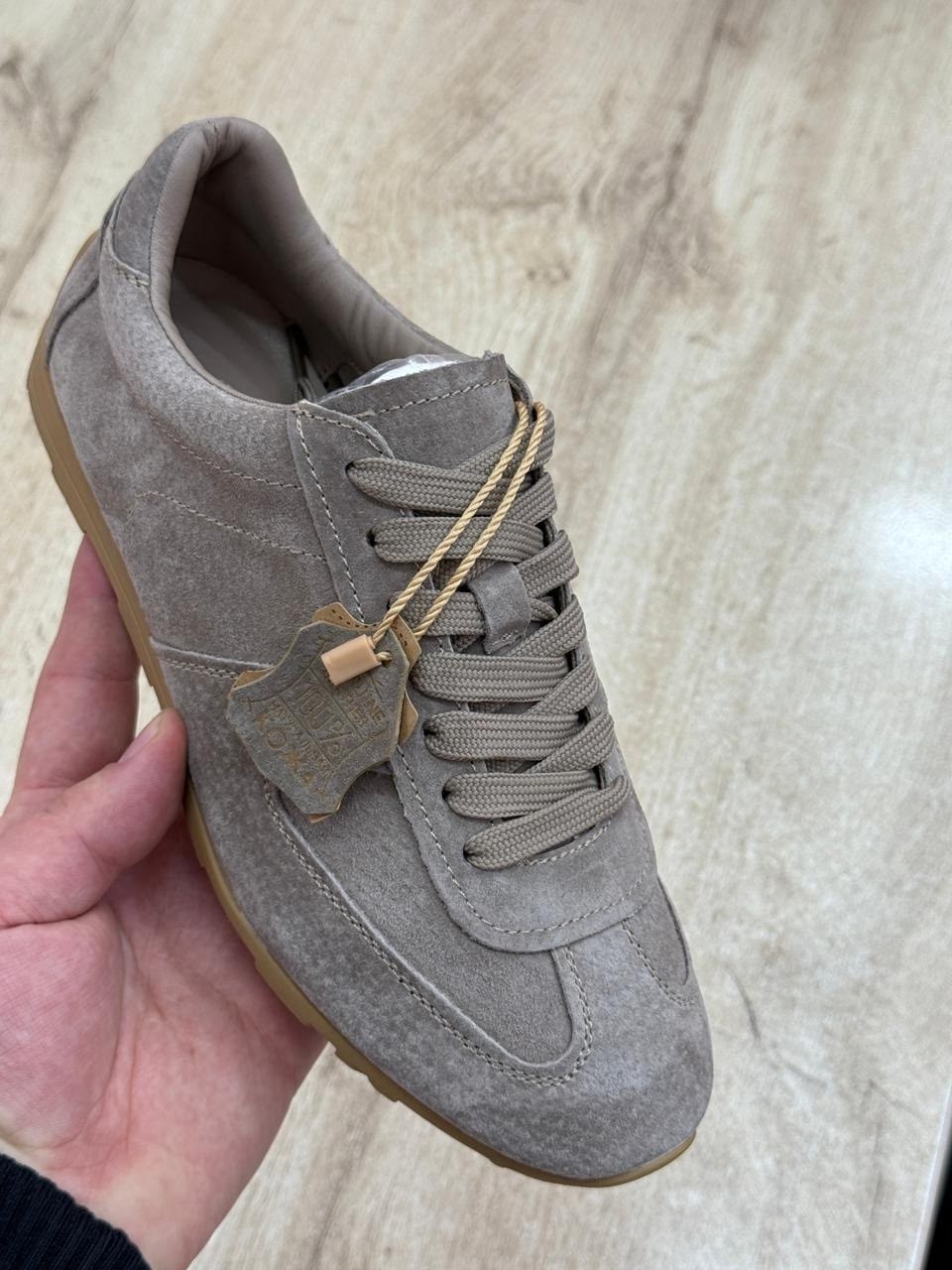 ,замшевые кроссовки,кроссовки замша,кроссовки из натуральной замши,кроссовки натуральная замша