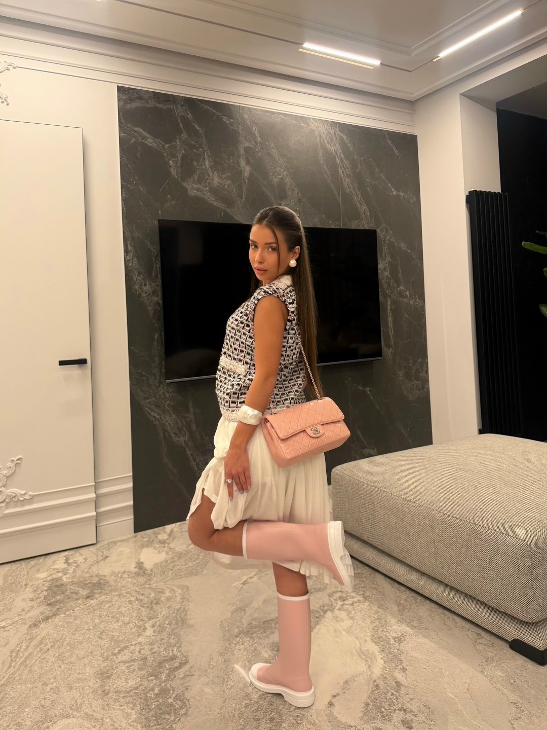 модные наряды,женская мода,мода модная,певица,девушка