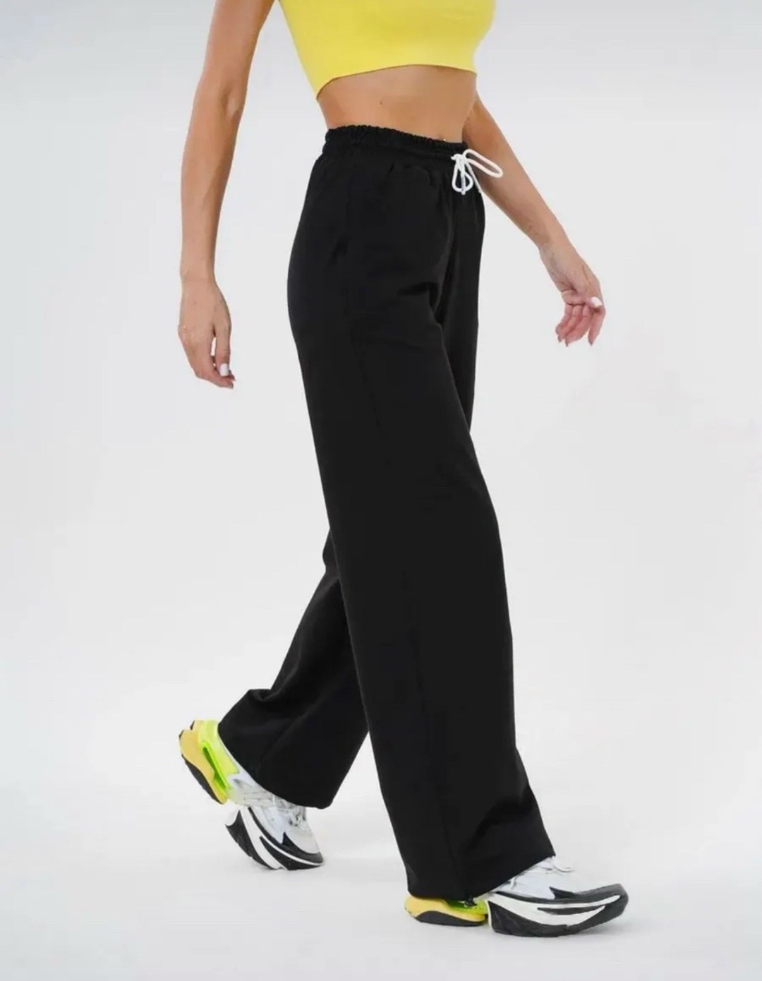 спортивные штаны найк женские серые,широкие спортивные штаны женские,спортивные штаны широкие,брюки черные спортивные джоггеры оверсайз baggy nike,широкие спортивные штаны джоггеры оверсайз