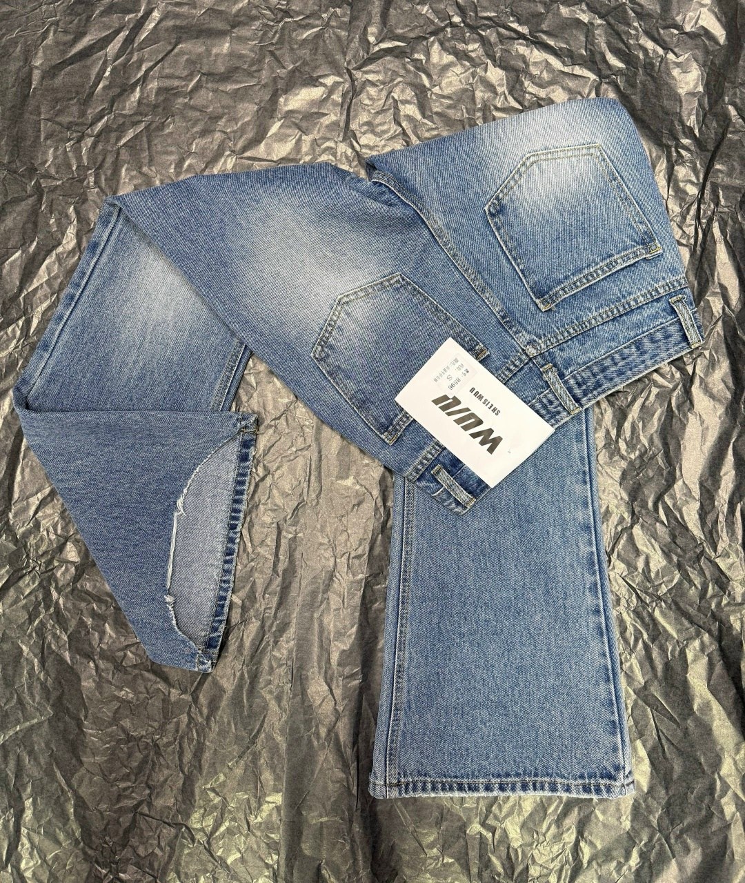 джинсовые брюки,модные джинсы,одежда джинсы,джинсы,расклешенные джинсы