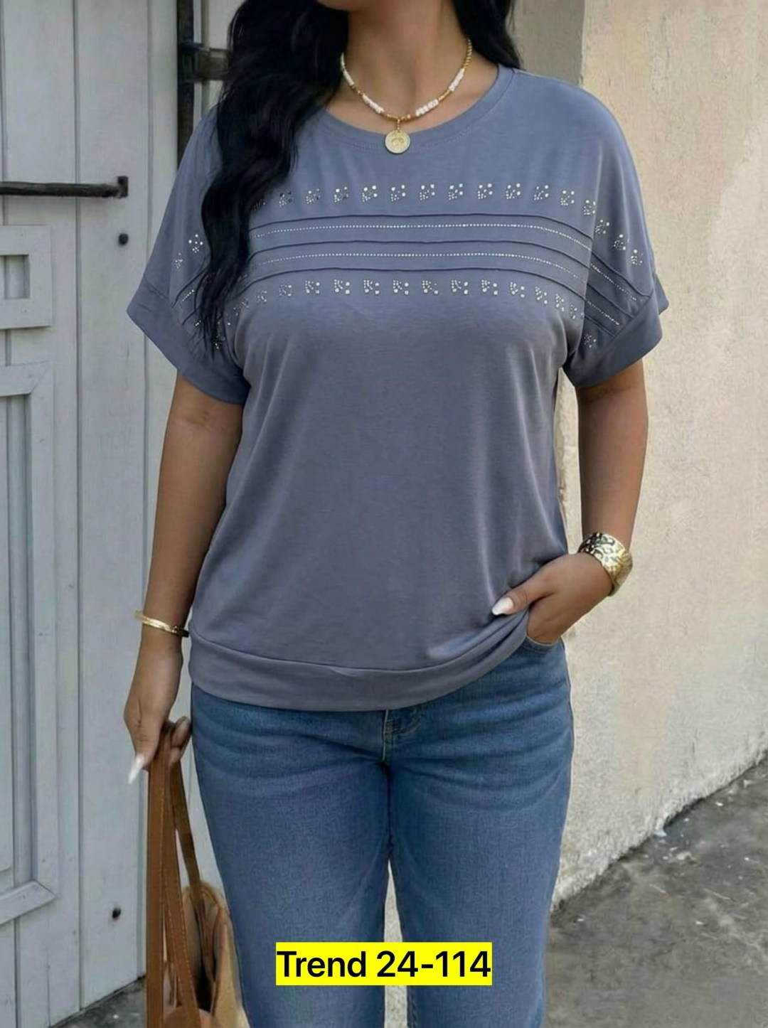 футболка женская,футболки модные,,футболка со стразами