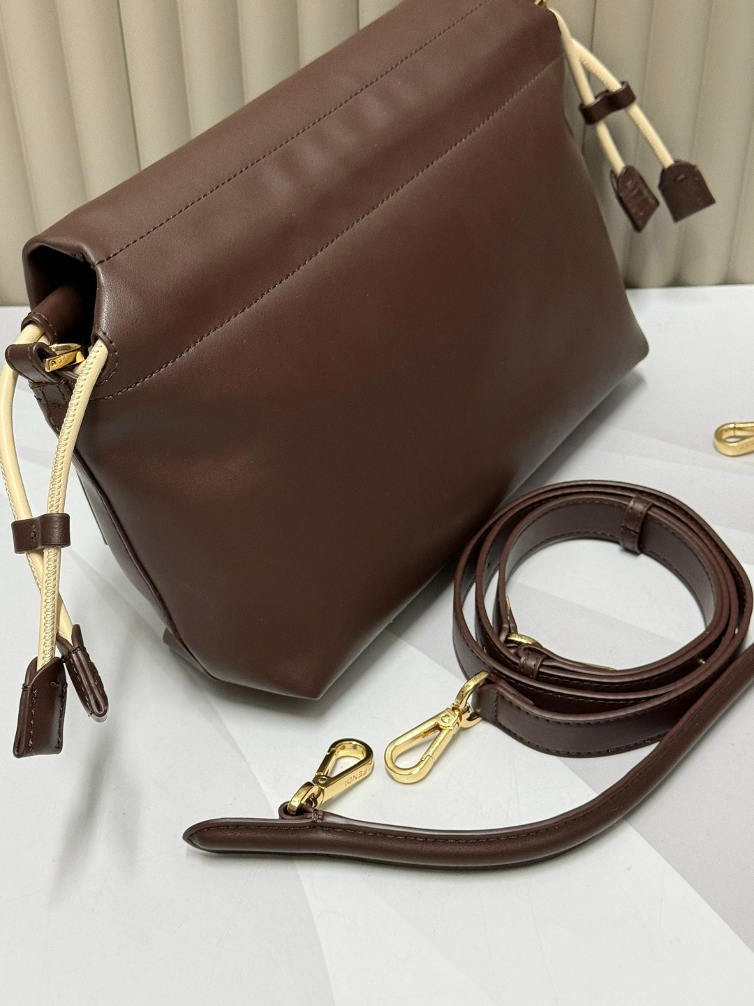 fendi сумка,fendi сумка на плечо,сумка,женская сумка fendi,сумки фенди