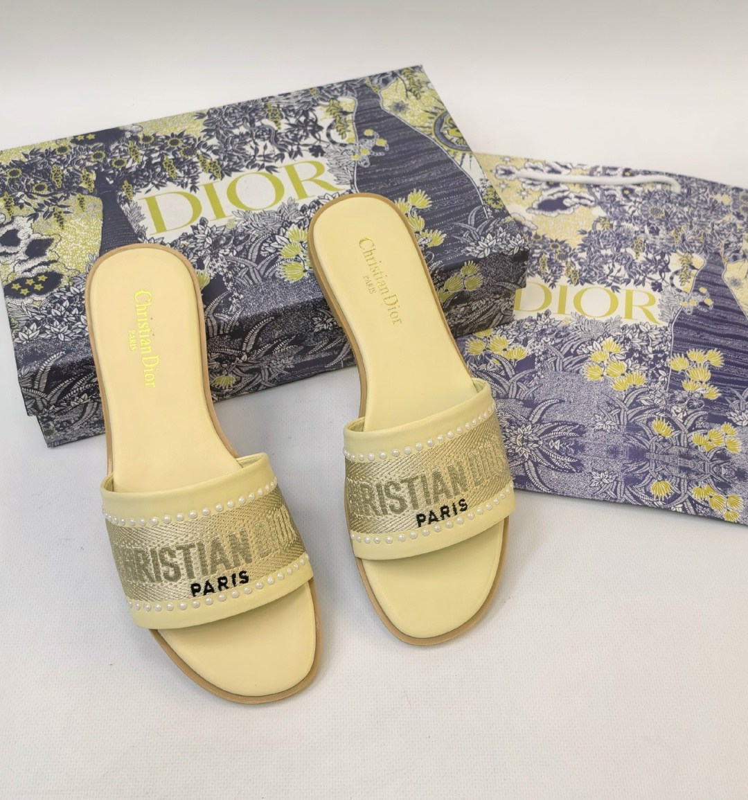 шлепанцы кристиан диор,шлепанцы christian dior,шлепки диор,christian dior шлепанцы коллекция 2026,шлепанцы женские