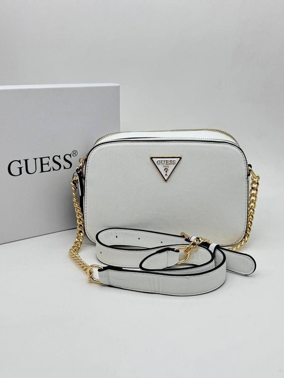 сумка белая guess,guess сумка на плечо,сумка guess,сумка через плечо guess,сумка кросс-боди guess