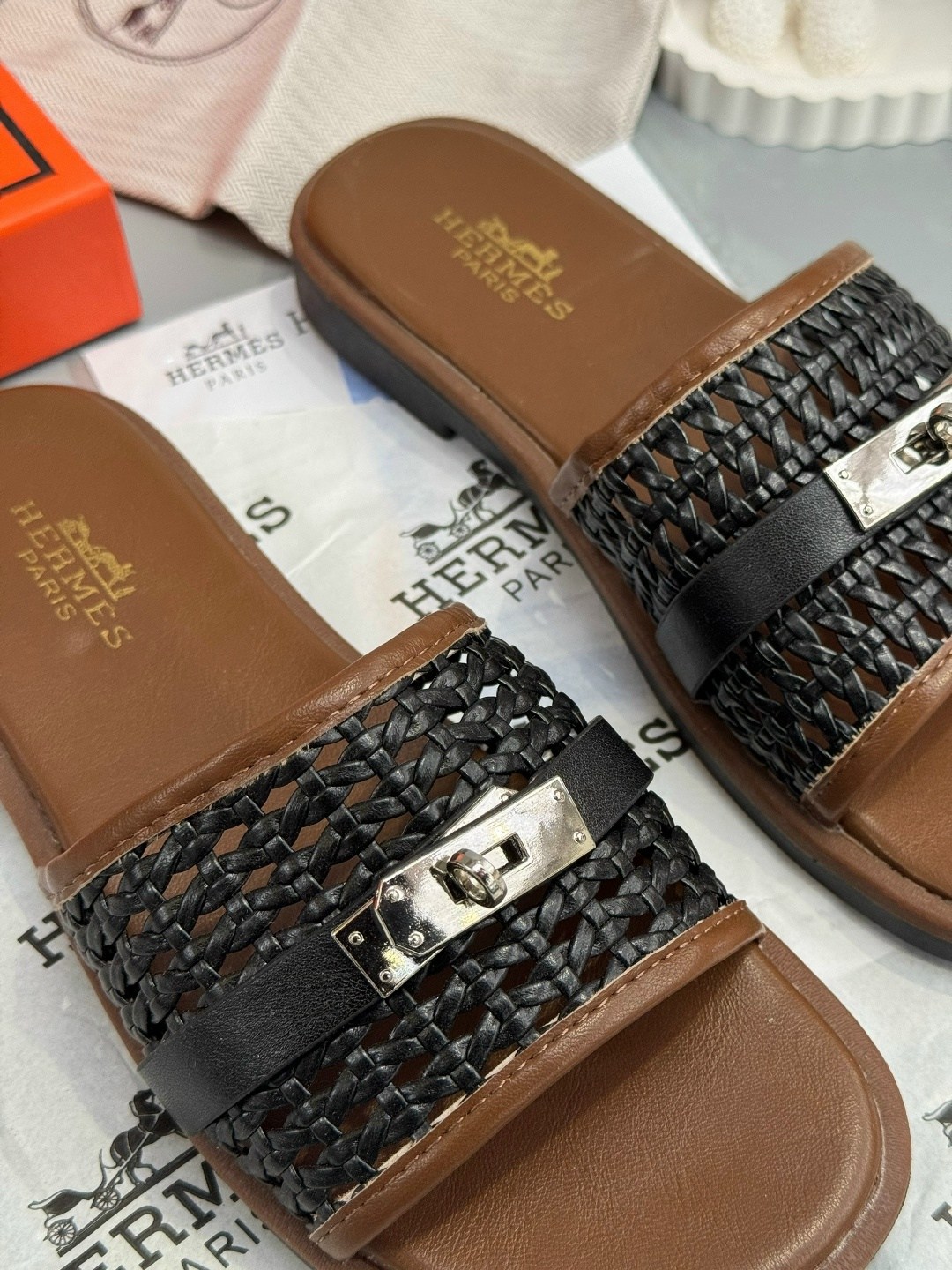 ,эрмес шлепки женские,шлепанцы hermes,шлепки хермес оран,шлепанцы женские луи виттон