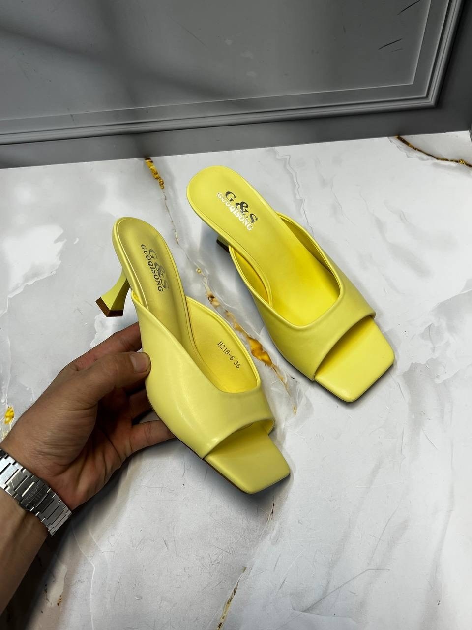 ,женские босоножки,женская ,желтые босоножки,мюли на каблуке