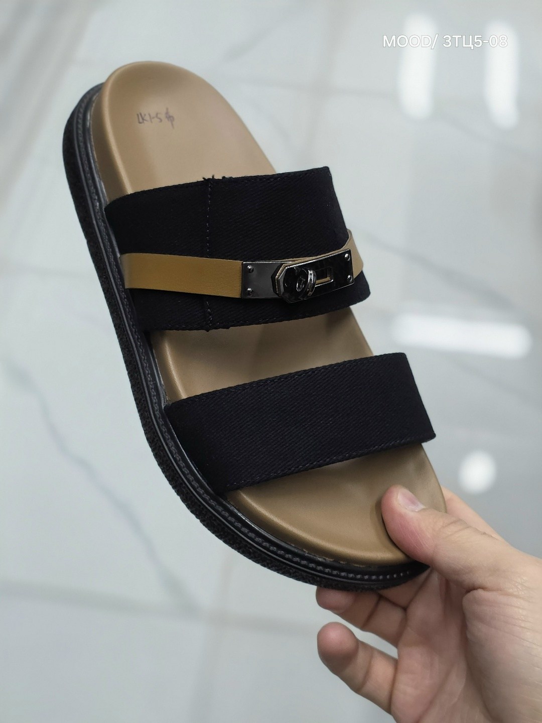 женские шлепанцы,,женские сандалии,сандалии модные,сандалии