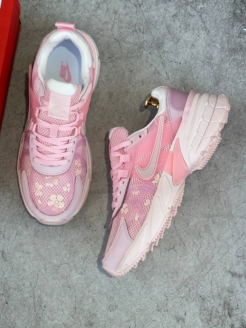 nike v2k run женские беговые кроссовки,кроссовки nike женские,кроссовки,кроссовки nike,женские кроссовки