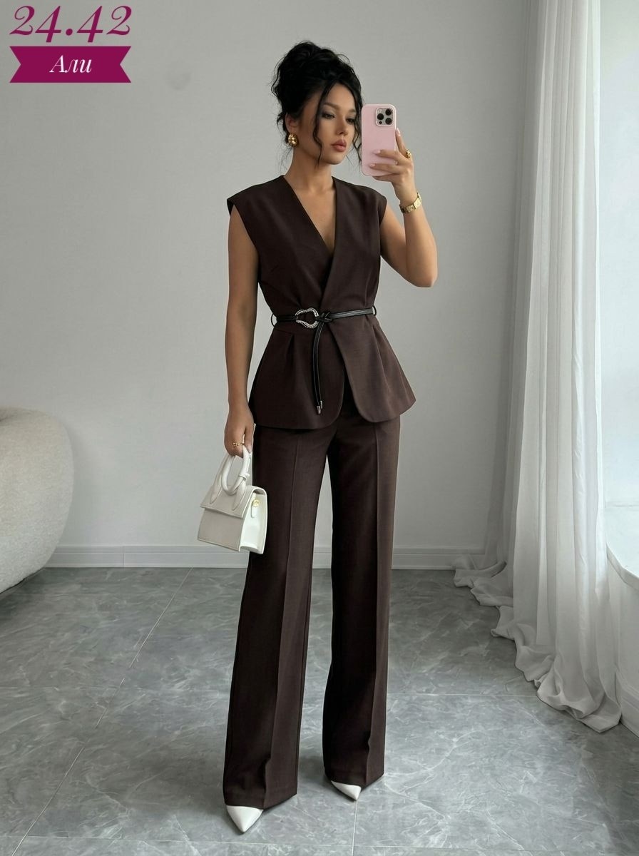 брючный костюм с жилетом chica chic,брючный костюм с жилетом деловой вечерний chica chic,брючный костюм с жилетом деловой chica chic,женский стильный брючный костюм двойка с жилеткой,брючный костюм эл