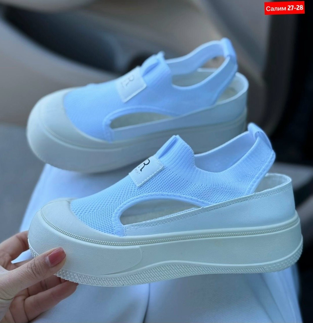 женские кроссовки,,стильные босоножки,парусиновая ,женские обуви