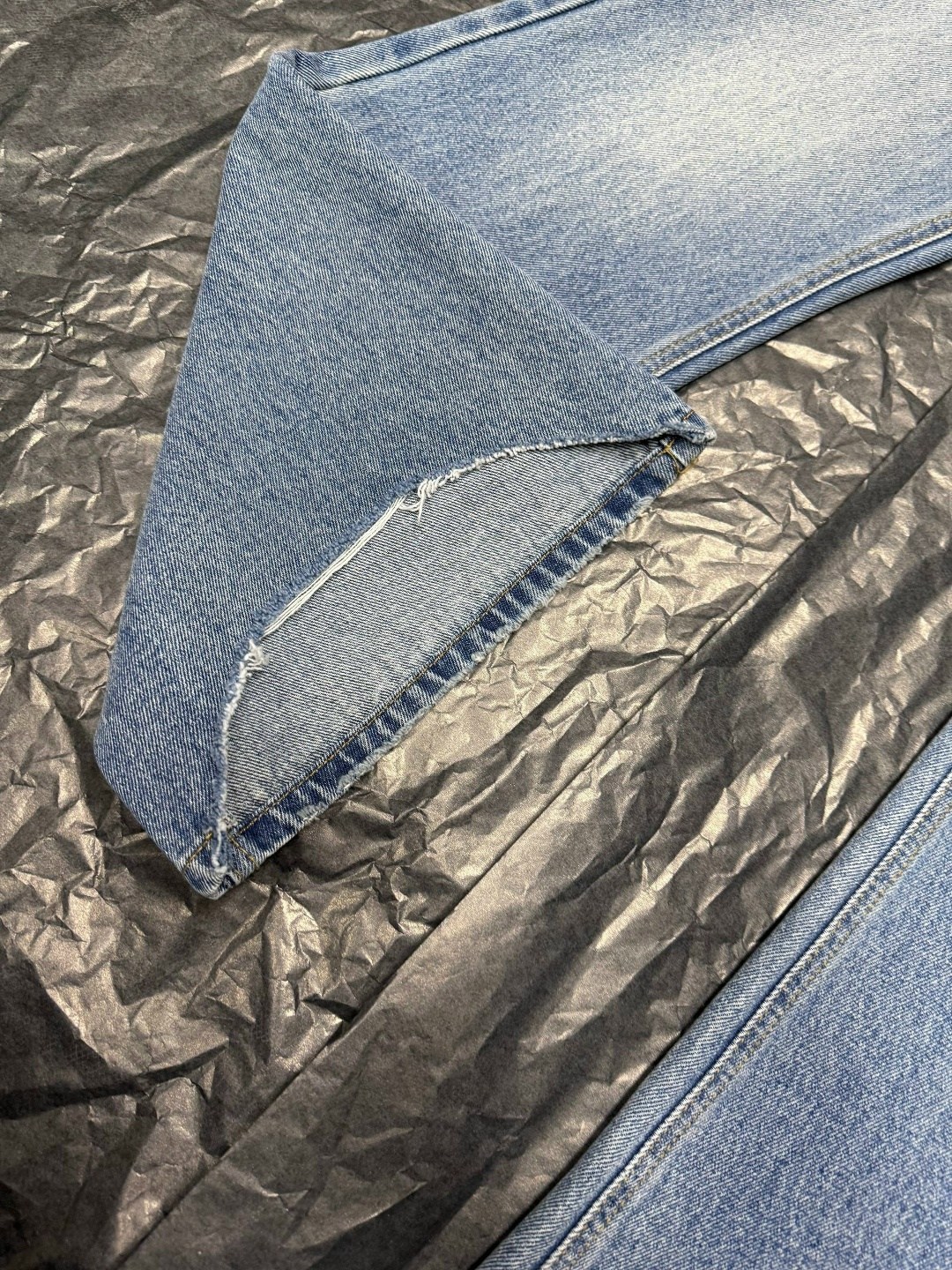 джинсовые брюки,модные джинсы,одежда джинсы,джинсы,расклешенные джинсы