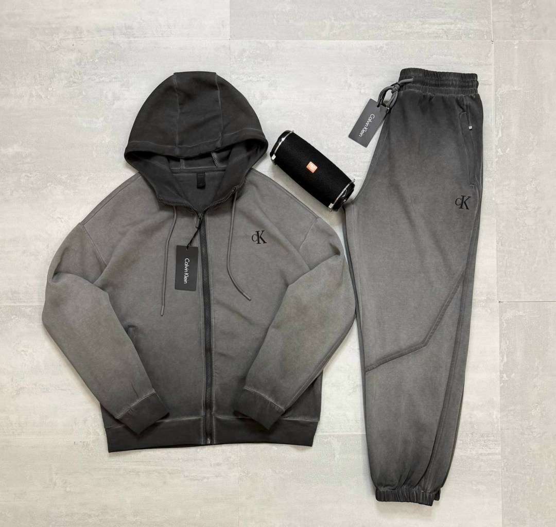 луи виттон спортивный костюм мужской,спортивные костюмы brunello cucinelli,спортивный костюм зегна,спортивный костюм,спортивный костюм мужской