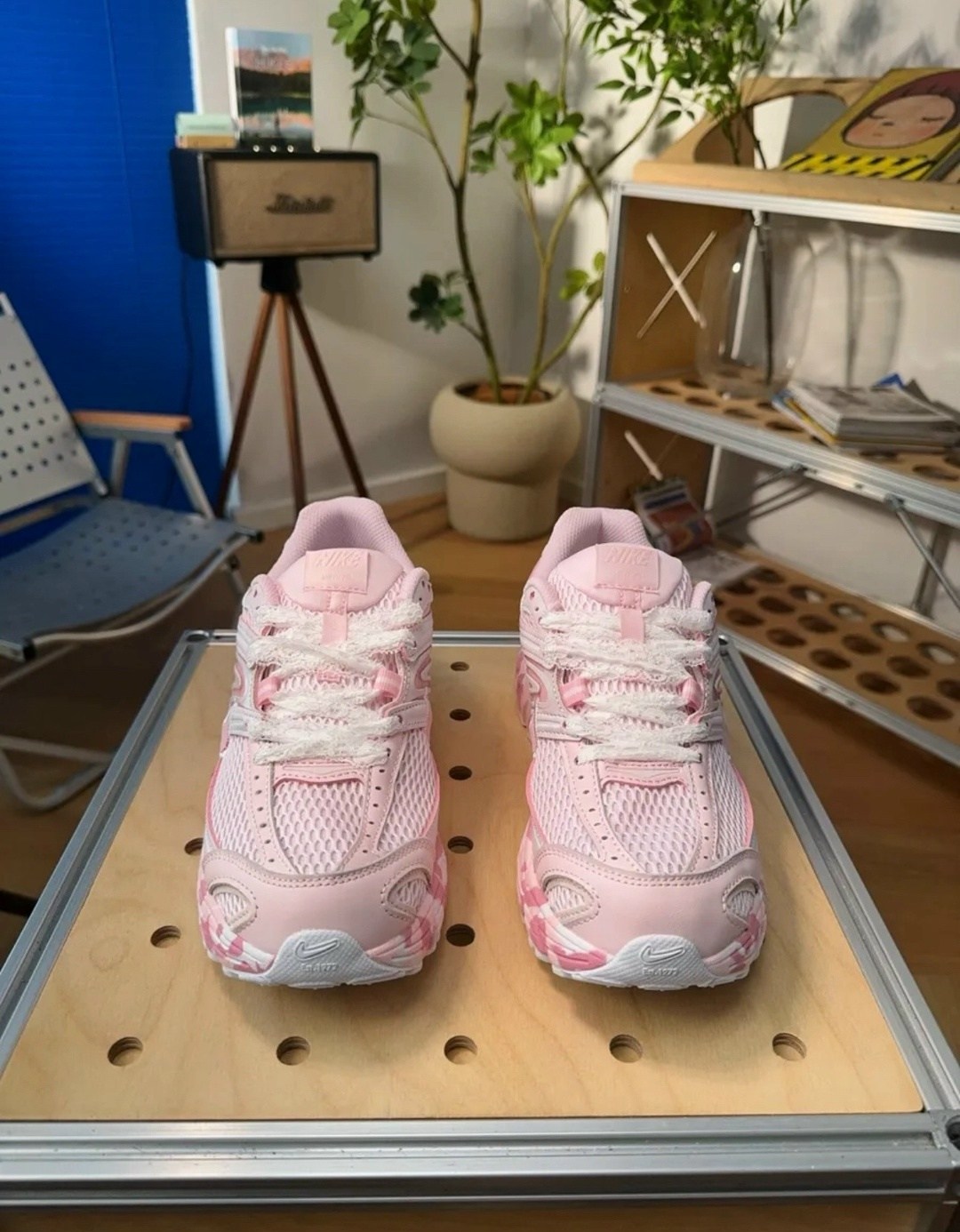 nike кроссовки женские,nike zoom vomero 5 pink,mizuno кроссовки,кроссовки nike,женские кроссовки