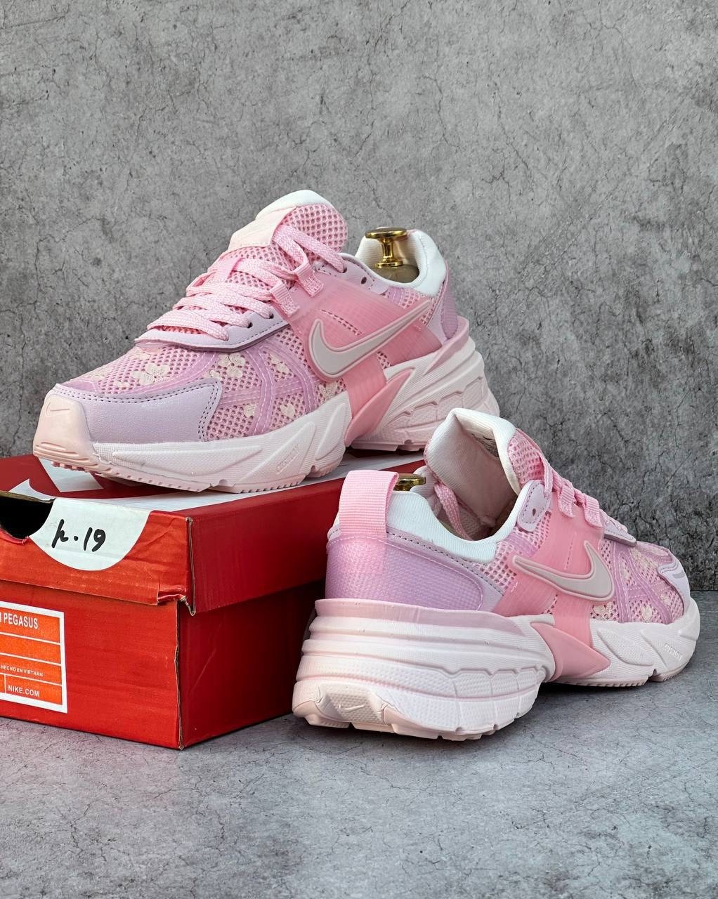 nike v2k run женские беговые кроссовки,кроссовки nike женские,кроссовки,кроссовки nike,женские кроссовки