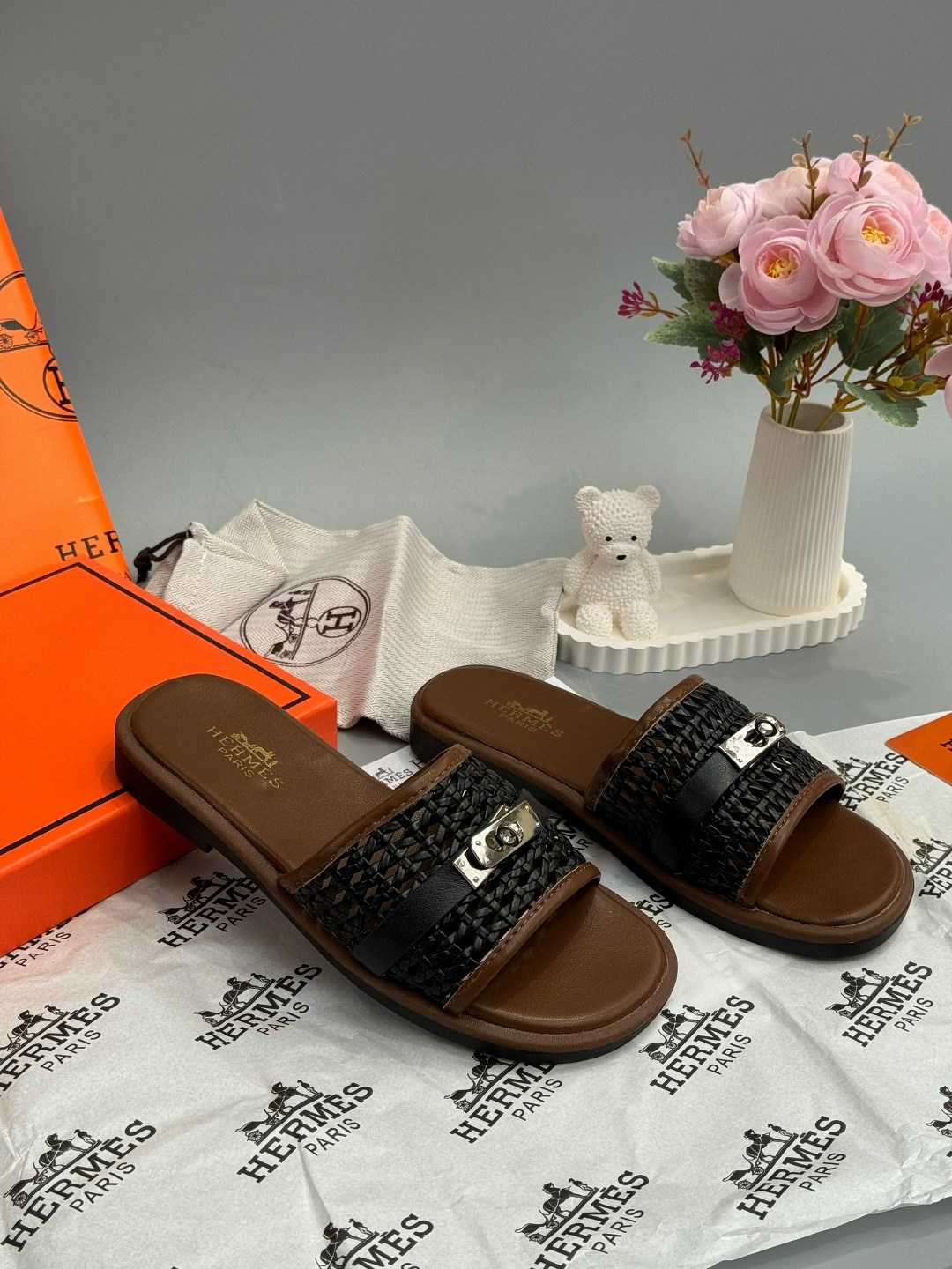 ,эрмес шлепки женские,шлепанцы hermes,шлепки хермес оран,шлепанцы женские луи виттон