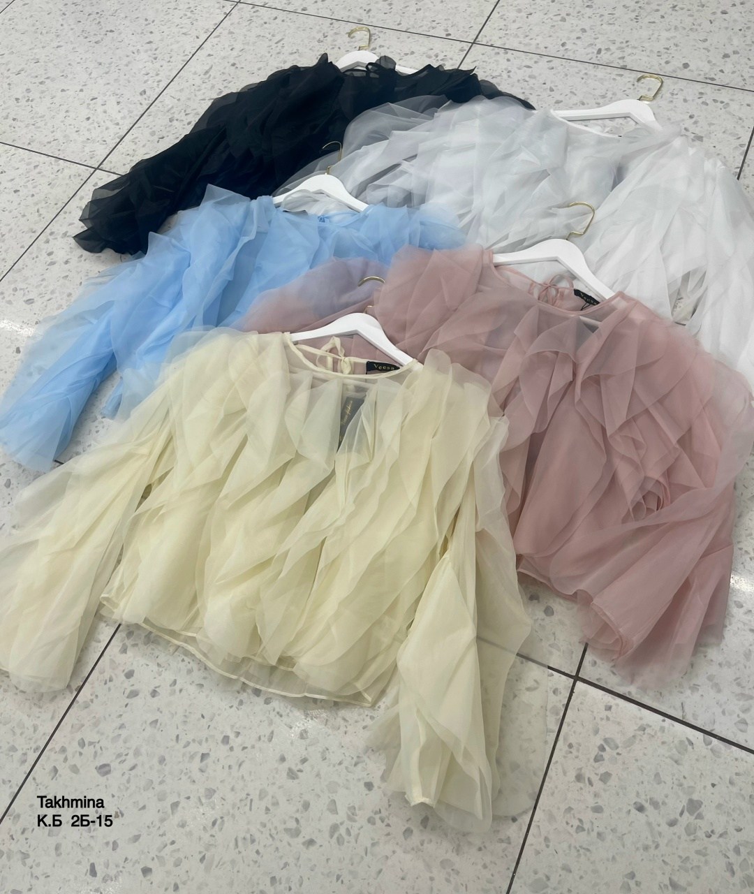 женская шифоновая блузка с оборками,женская шифоновая блузка с каскадными лепестками,женская блузка,блузка праздничная из шифона с воланами,блузка из органзы