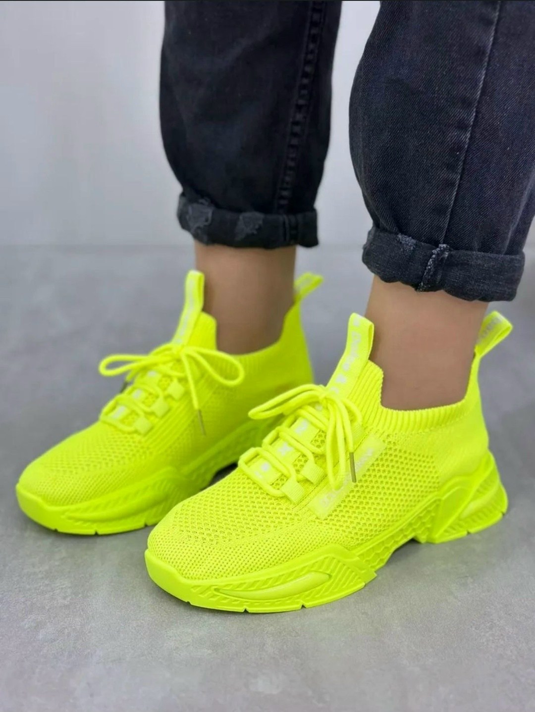 ,черные кроссовки,кроссовки cпортивные,кроссовки женскиe,кроссовки спортивные изики