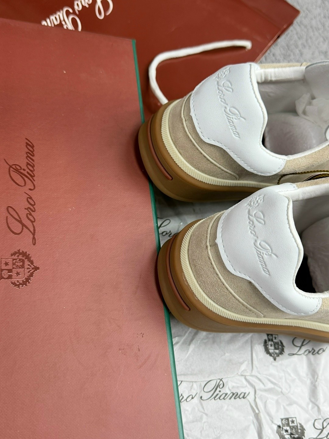 кроссовки loro piana,,кеды loro piana,кеды замшевые,кеды брендовые