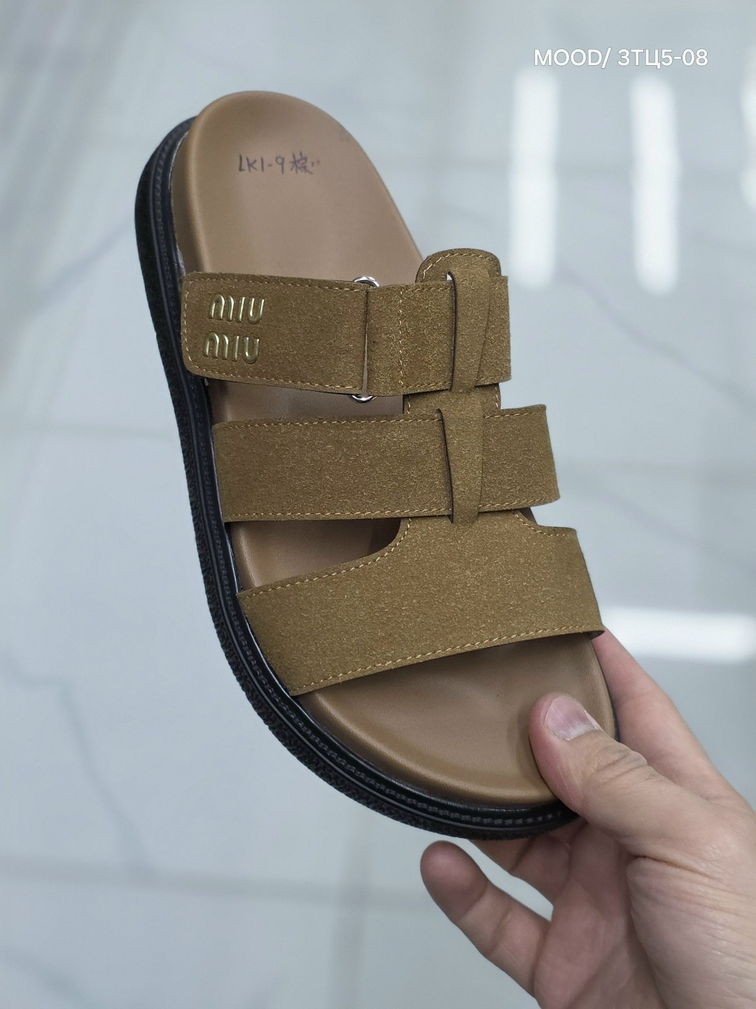 женские шлепанцы,,женские сандалии,сандалии модные,сандалии