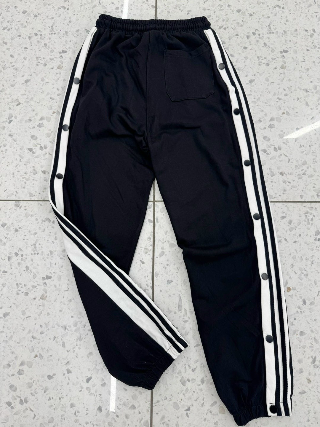 мужские спортивные штаны adidas,спортивные штаны adidas,спортивные брюки adidas,спортивные штаны,спортивные брюки