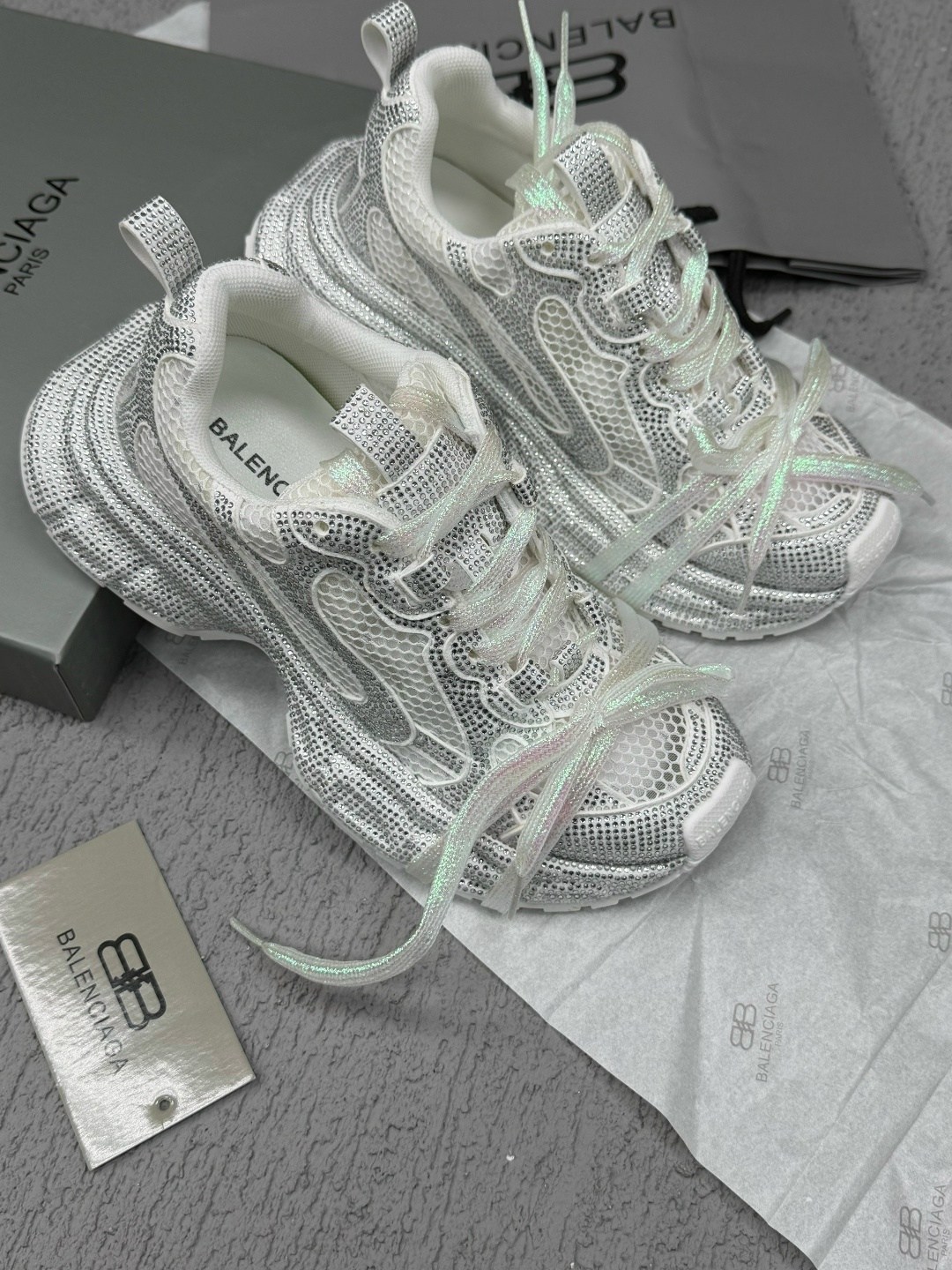 кроссовки женские balenciaga,кроссовки balenciaga,женские кроссовки,кроссовки баленсиага,