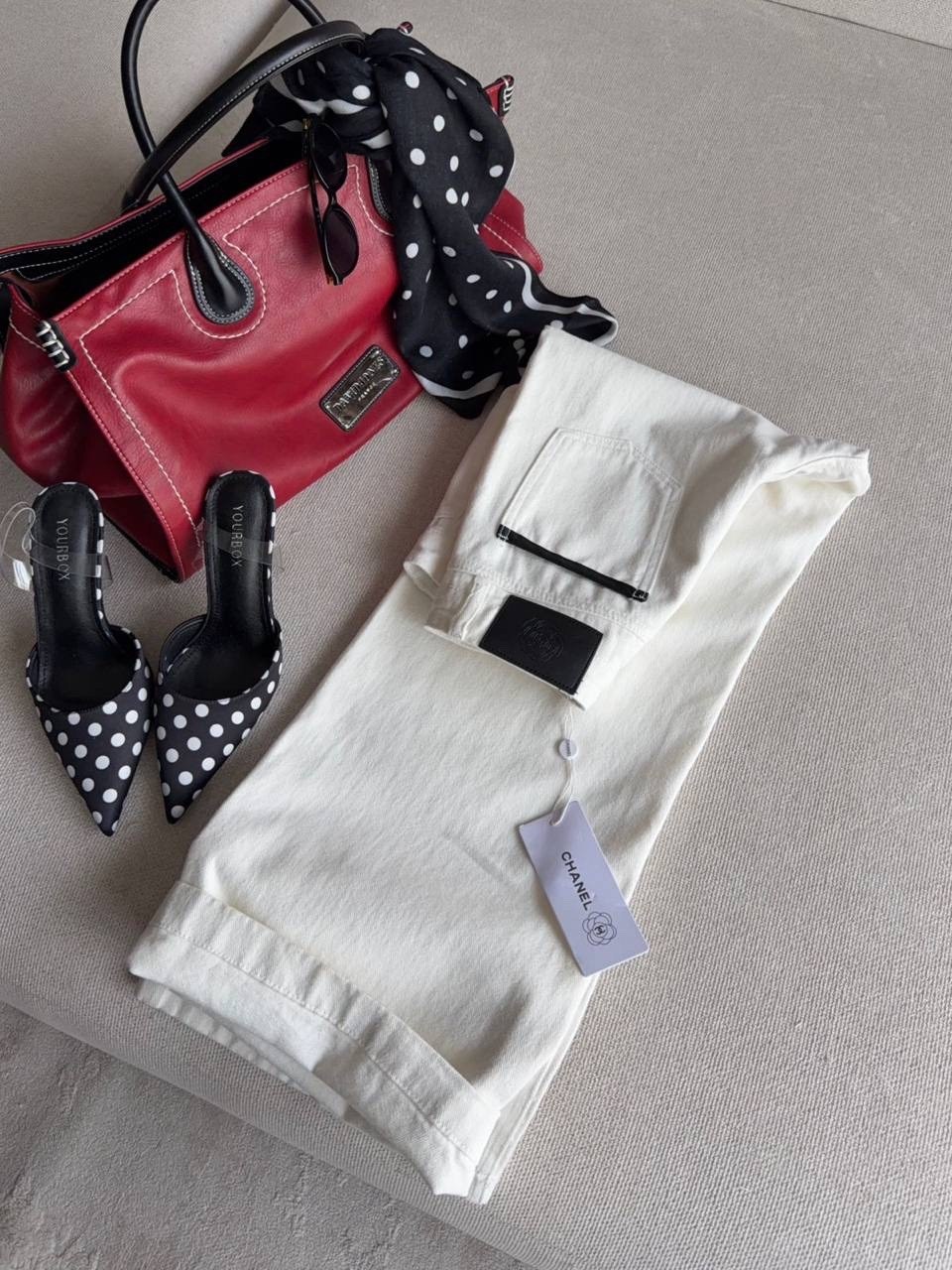 джинсы chanel,белые джинсы,джинсы шанель,женские джинсы,брюки джинсы